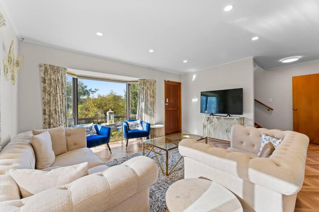 Not Usually Available - Lucky U! Auckland Extérieur photo