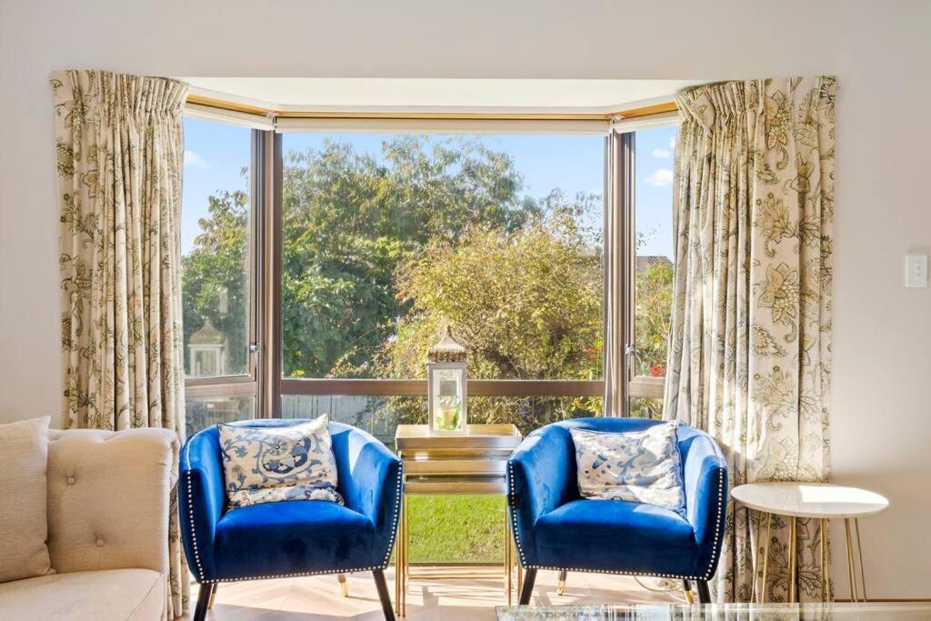 Not Usually Available - Lucky U! Auckland Extérieur photo